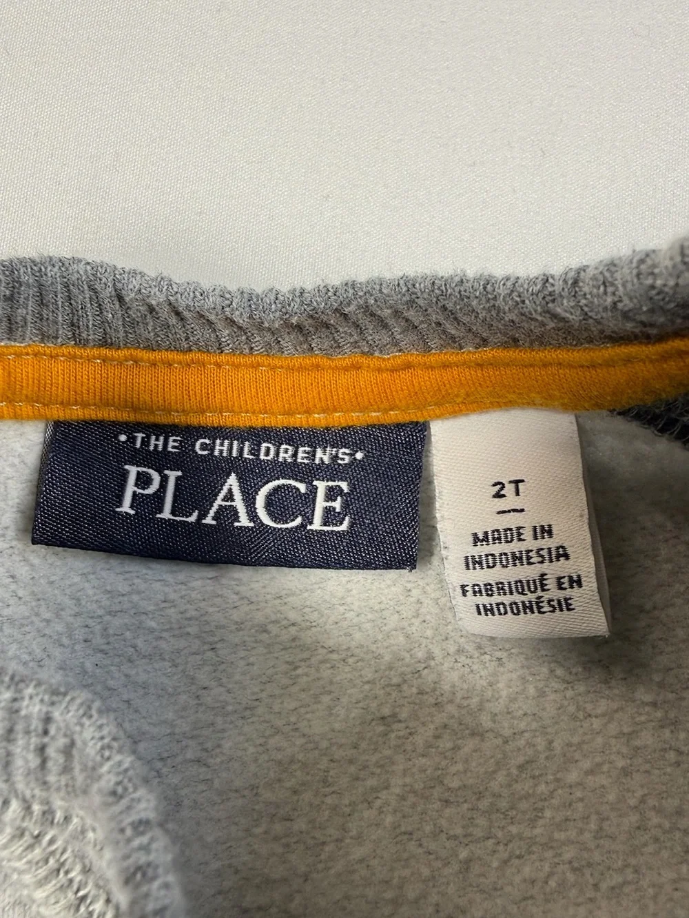 THE‎ CHILDRENS PLACE Boys 2T Sweatshirt Gray Dump Truck Graphic Raglan Crewneck